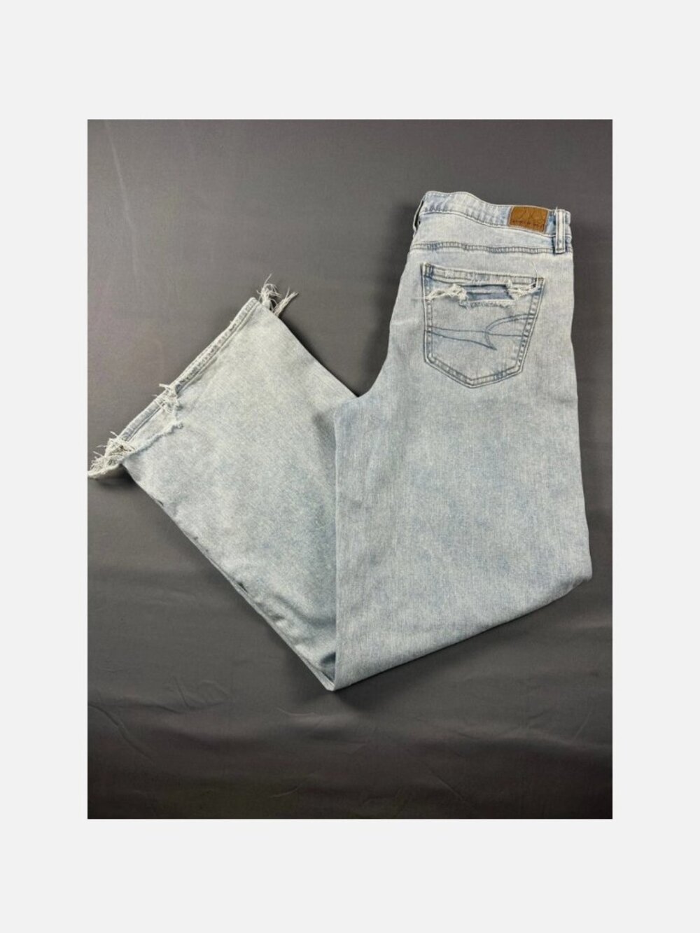 American Eagle Super High Rise Baggy Wide Leg Jeans Light Wash Blue 10 Long